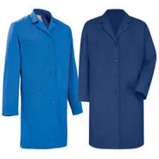 Blouse de travail pour homme, résistante et conforme aux normes EPI, disponible en plusieurs tailles et couleurs, idéale pour chantier, atelier ou industrie.